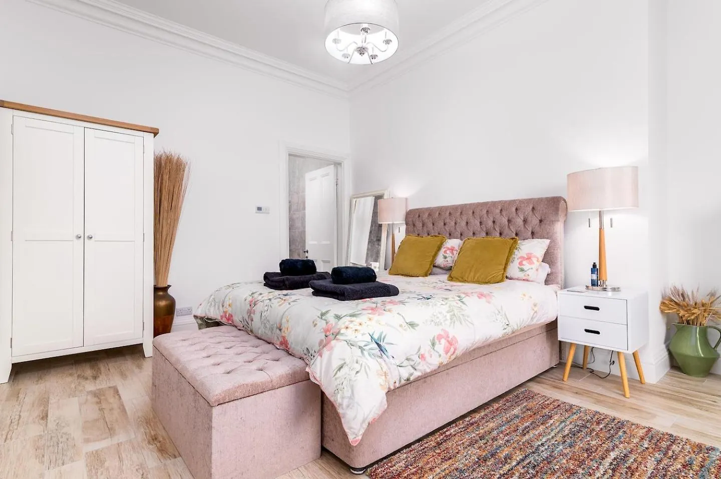 No 8 Metropole Towers, Stunning Sea Views! Apartman Whitby